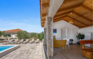 Pet Friendly Home In Vodice With Outdoor Swimming Pool - Vodice - 3