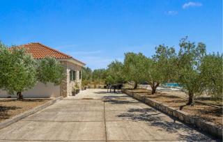 Pet Friendly Home In Vodice With Outdoor Swimming Pool - 4