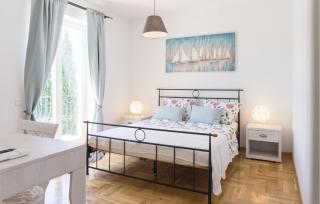 Nice Home In Smoljanci With Wifi - Smoljanci - 4
