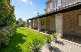 3 Bedroom Amazing Home In Momjan - Momjan - 2