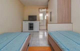 Awesome Apartment In Vir With Wifi - Vir - 2