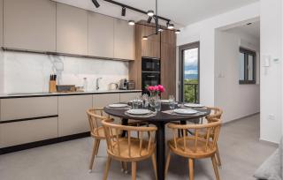 Beautiful Apartment In Omisalj - 4