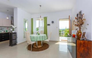 2 Bedroom Nice Apartment In Skrbcici - Skrbčići - 8