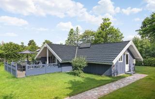 Beautiful Home In Væggerløse With Wifi - Marielyst - 2