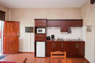 Miles B&B Guest House - Oudtshoorn - 7