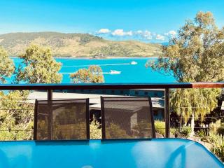 Family Island Dream Escape at Compass Point 10 Hamilton Island, 3BR Villa with Buggy - Hamilton Island - 9