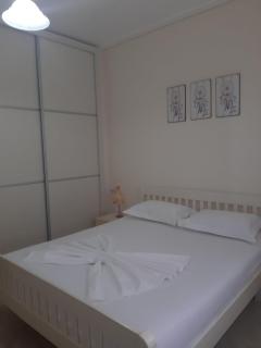 Modern Spacious 1 Bedroom Flat Next to the Beach - 5