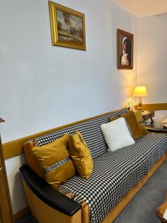 Studio - CLASSIC - - 1