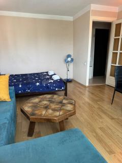 Cozy apartment with balcony - Tbilisi - 2