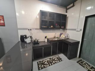 1-5Pax, Bayu Beach Front, Pool, BBQ, Steamboat, Water Sport - 1