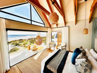 Thalassophile Beach House - Heated Pool - 9