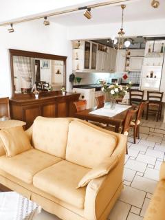 Sunny Central New Classic House - Heraklio - 8
