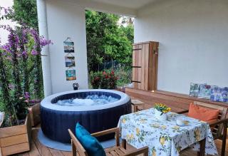 Charmant studio près de la plage avec jacuzzi et terrasse privative - 4