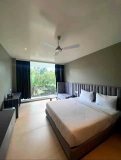The Democracy Hotel & Resorts - Nashik - 0