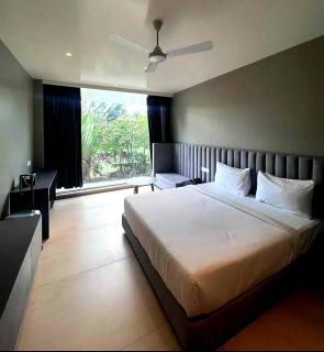 The Democracy Hotel & Resorts - Nashik - 5