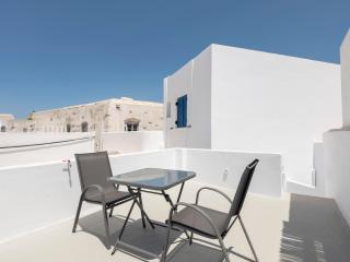 M&M Parikia's Old Town Studio - 9