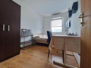 Ensuite Stay Rooms - Split - 9