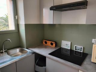 GRUISSAN, Studio Cabine, Au Calme VUE DÉGAGÉE SUR MARINA - Gruissan - 2