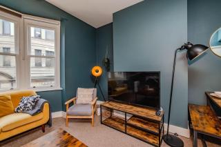 Super Central Three Bedroom Flat I Next To Brighton Beach I Sleep 9 Guests - Brighton & Hove - 3