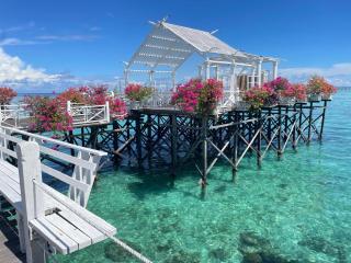MABUL WATER BUNGALOWS - STANDALONE CHALET- INCLUSIVE of FOOD & BEVERAGE, AIRPORT TRANSPORTATION, SNORKELING EQUIPMENTS - Pulau Mabul - 3