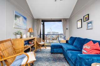 Brighton Water Cabin at the Marina, Free Parking By My Getaways - Brighton & Hove - 9