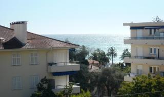 Grand 2 pièces CLIMATISE, TERRASSSE VUE MER & PROCHE FETE DU CITRON - 0