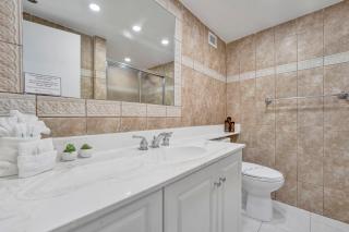 Oceanfront Beach Retreat Beach Service 905 - Miami Beach - 7