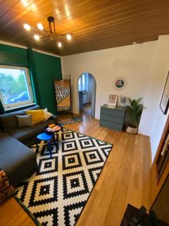 Schöne zentrale 2 Zimmer Wohnung - Bodenheim - 8