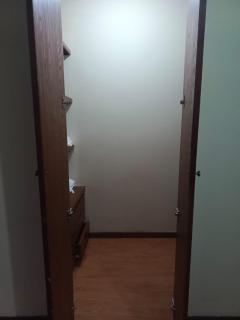 Spacious private rooms close to American Embassy - Quito - 1