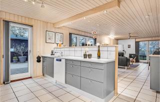 Three-Bedroom Holiday Home In Grenaa - 4