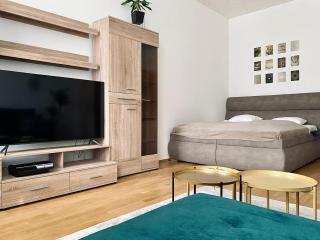 Stylish retreat in a lively area - Praga - 8