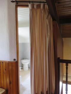 chambre sur mezzanine salon cuisine d'été extérieure piscine - Coufouleux - 7