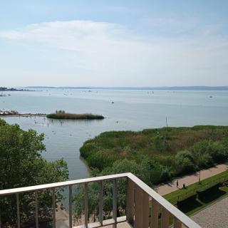 Club218 Vízparti Wellness Apartman - Siófok - 4