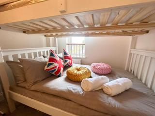 Clapham Court Penthouse - London - 1