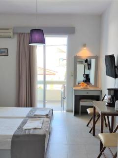 Lefteris Apartments in Ialysos Rhodes - 2
