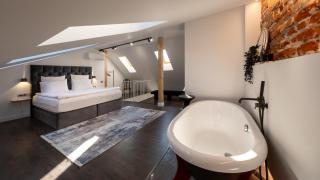 Turgaus Self Check-in Old Town Aparthotel - 2