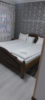POPAS VÂNĂTORu ' - - 4