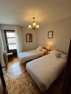 vivienda turistica en la plaza del pueblo - Torrecilla en Cameros - 7