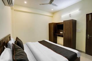 Collection O Mid Town - Gurgaon - 1