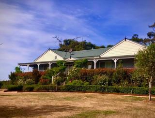 Luxury Accomodation, Farm Stay, Stunning views near Daylesford - Springmount - 3