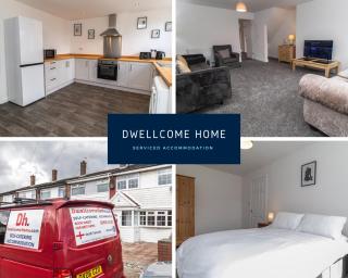 Dwellcome Home Ltd 3 Bedroom House, Free Driveway Parking, Ideal for long term contractor, etc stays, 4 miles 11 mins drive to Nissan, 20 mins drive to Sunderland Newcastle, Fast WIFI - see our site for assurance - Jarrow - 5