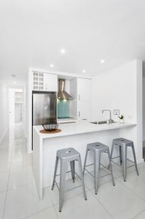 2 Welcome To Windsor 2br 2ba Pkg - Perth - 6