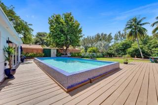 Modern 6 Bedroom Oasis with Pool and Outdoor BBQ - Fort Lauderdale - 9
