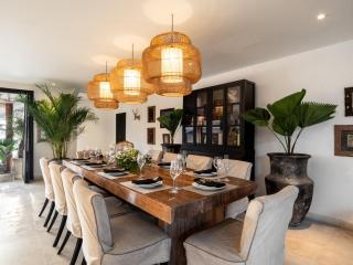 6BR Villa Allegria Canggu - Cook, Lap Pool, BBQ,Near Beach & Finns - Canggu - 3
