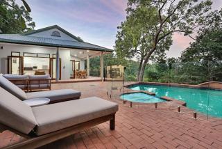 The Ferns Villa Serene Rainforest Retreat with Ocean Breezes - Clifton Beach - 3