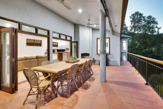 The Ferns Villa Serene Rainforest Retreat with Ocean Breezes - Clifton Beach - 1