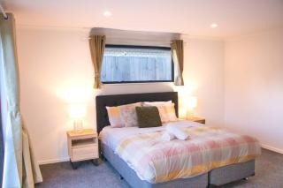 Fabulous 4 Bedrooms House in Rotorua - Rotorua - 8