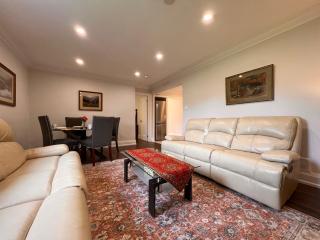 2 bedroom 1 Parking Ground floor unit - Richmond Hill - 9