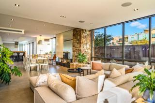 Sunset Boulevard - 2