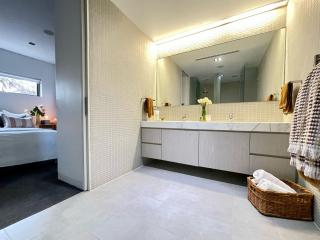 Sunset Boulevard - 5